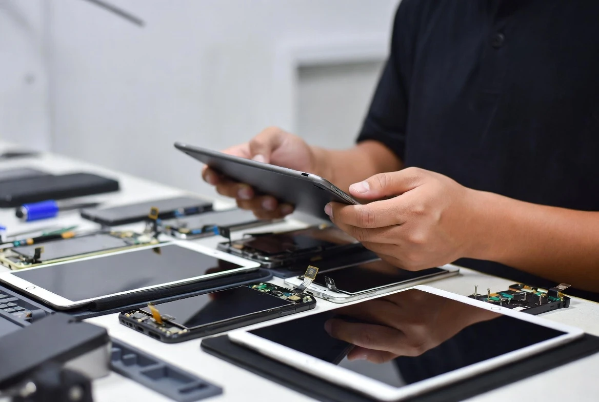 Основные ошибки при замене дисплеев и тачскринов на смартфонах и планшетах: как действовать аккуратно и чего нужно избегать 1