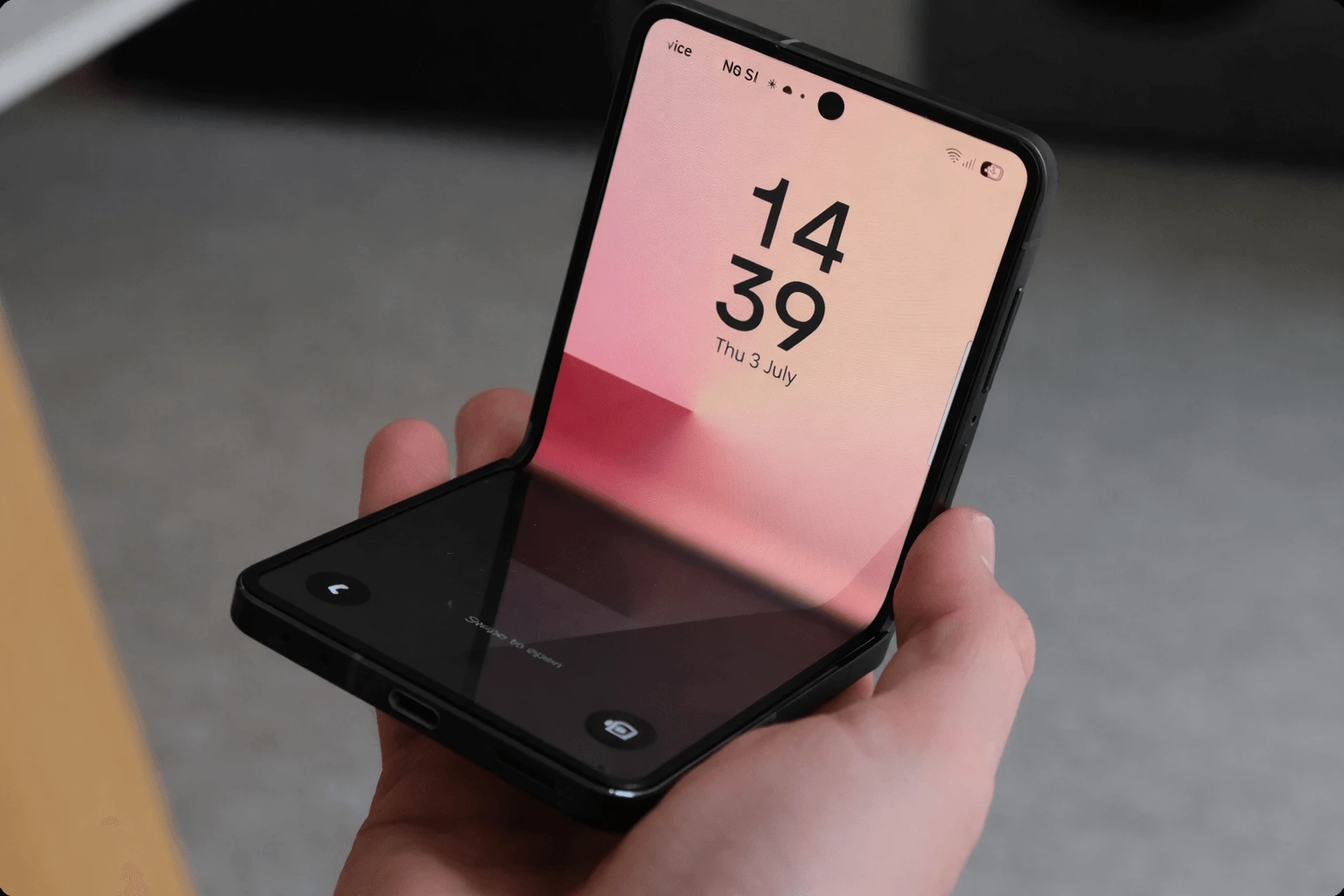 Полосы на сгибе Fold и Flip в 2026 году: приговор или исправная поломка 3