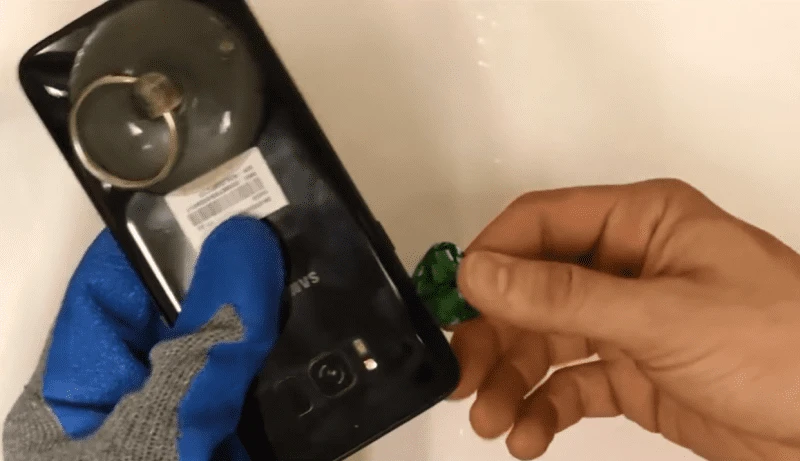 Замена аккумулятора Samsung Galaxy S8: пошаговая инструкция 3